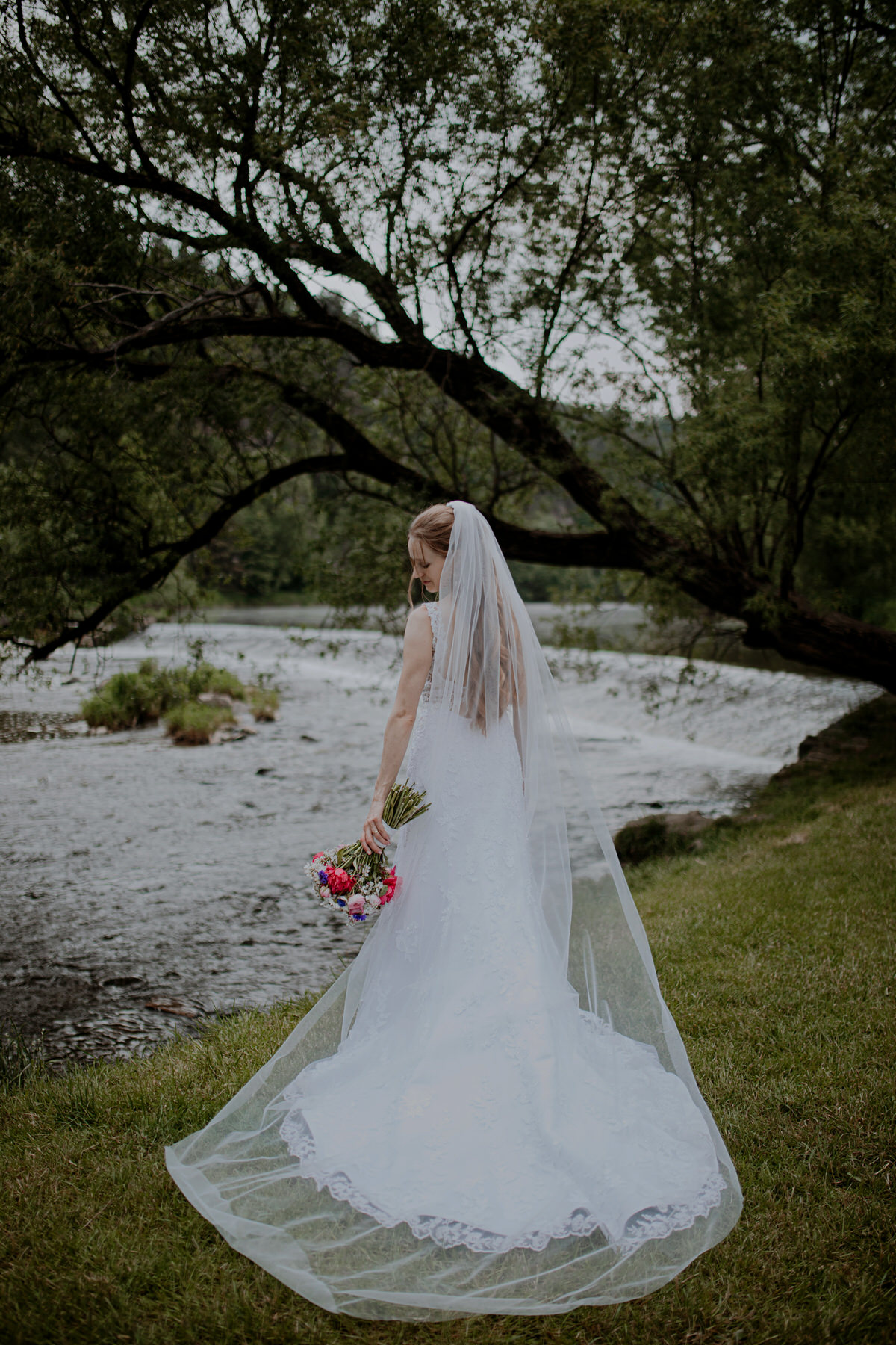 87_resort-chobot-wedding-photographer-monika-chano Portrait of a bride in beautiful nature.