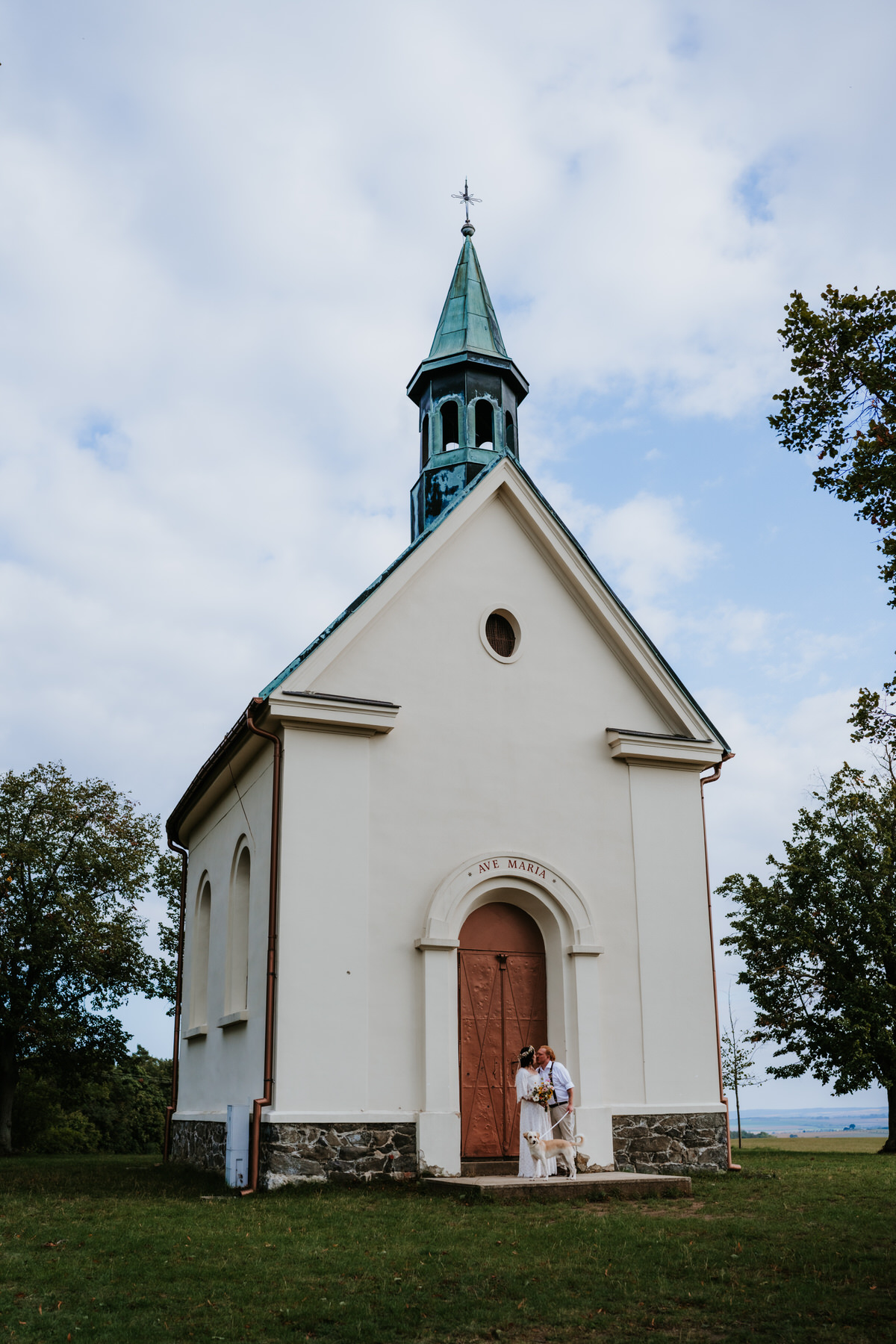 Wedding in Brno, newlywed photoshoot at the chapel.