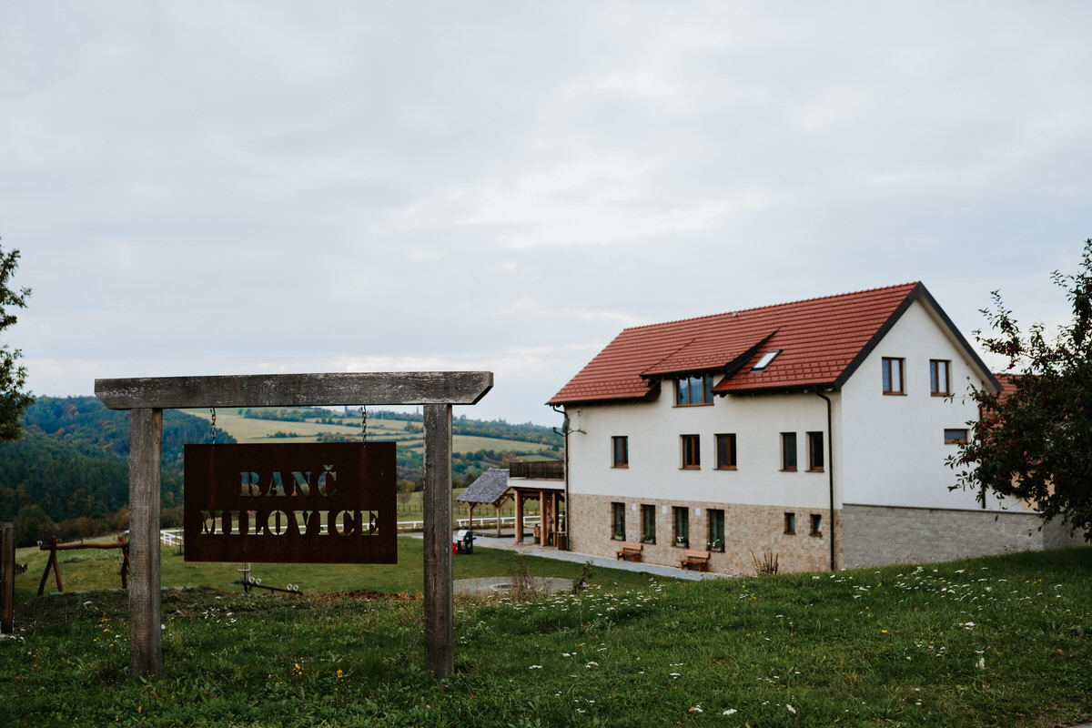 Foto ranče milovice.