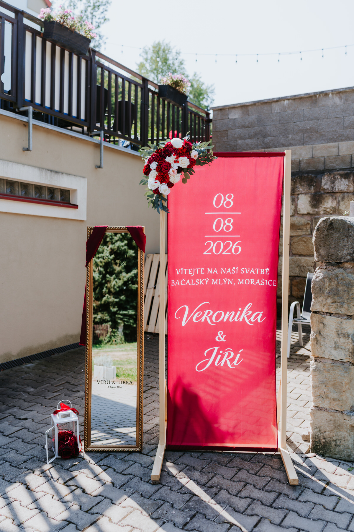 Uvítací svatební cedule.