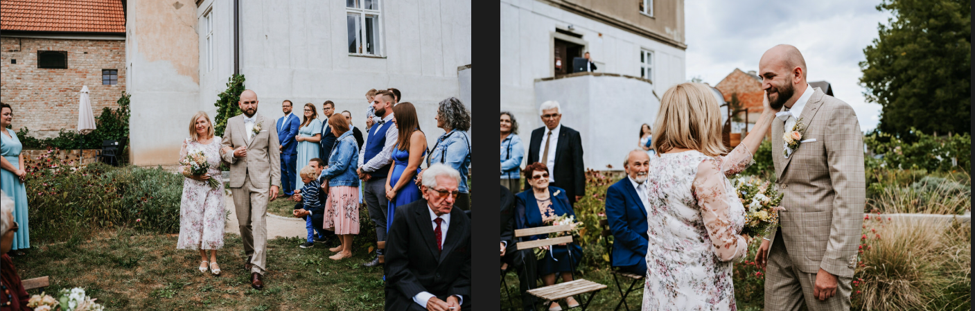 Ženich jde s maminkou k oltáři.